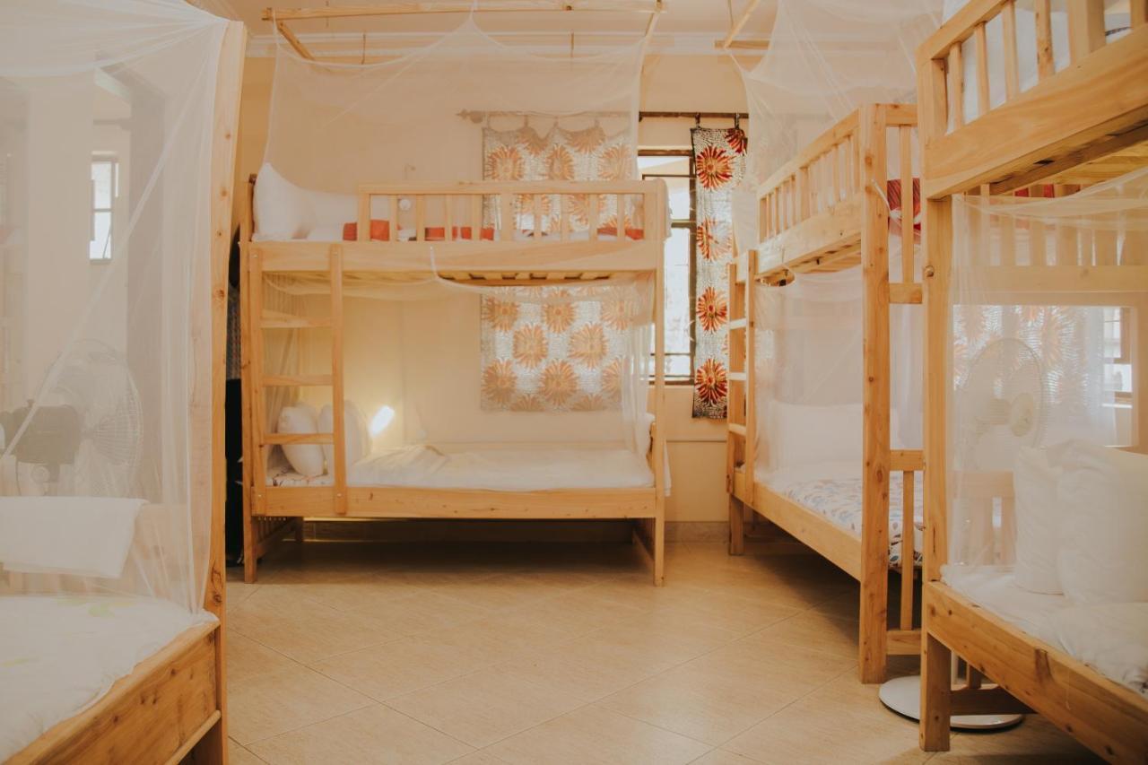 White House Of Tanzania Hostel อารูชา ภายนอก รูปภาพ